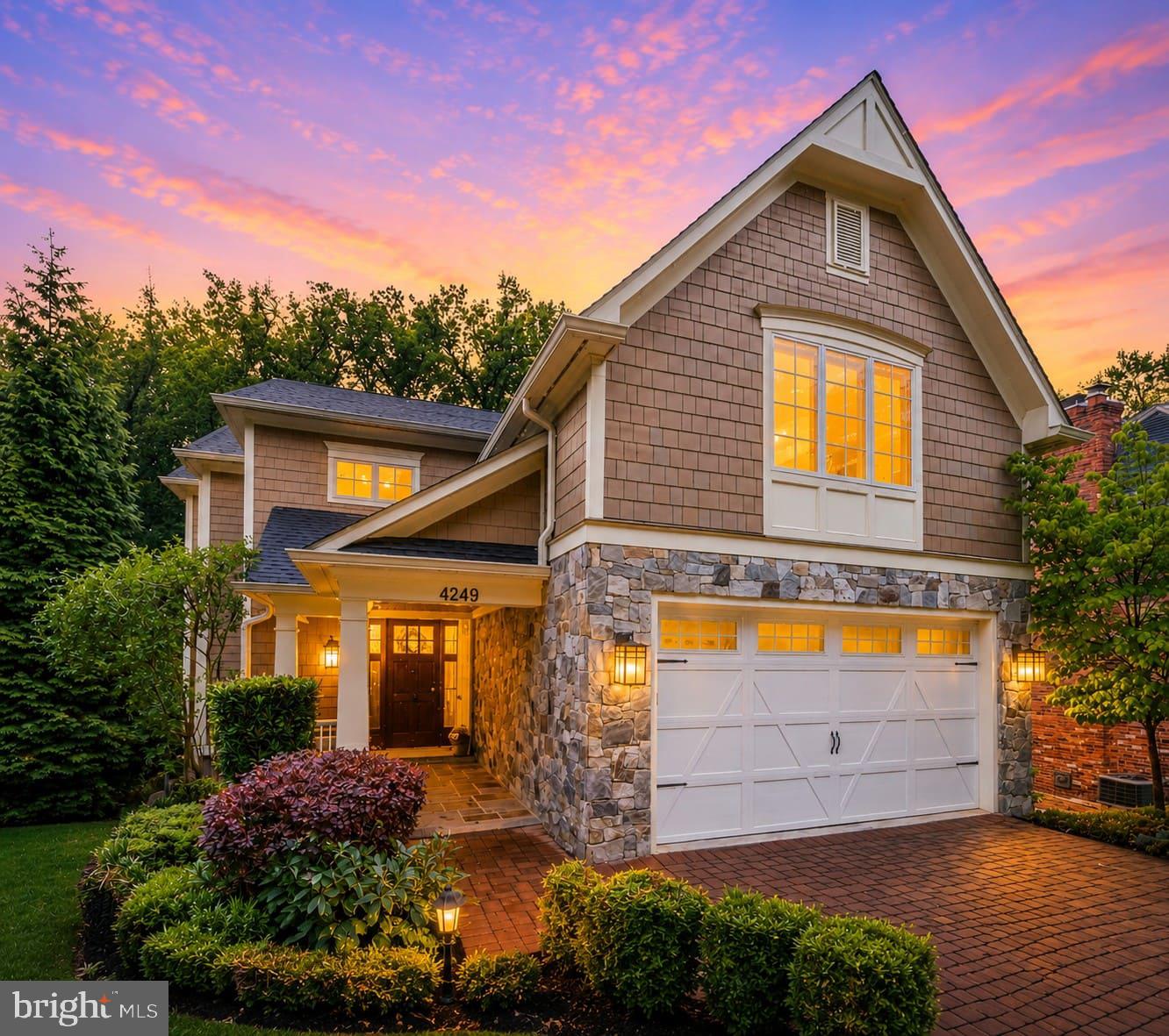 LORCOM GROVE - Residential