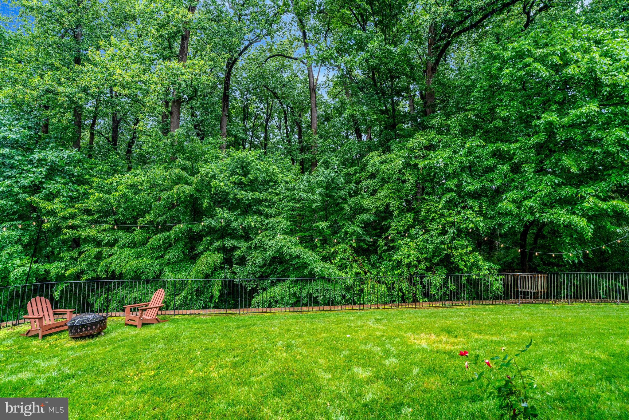 LORCOM GROVE - Residential