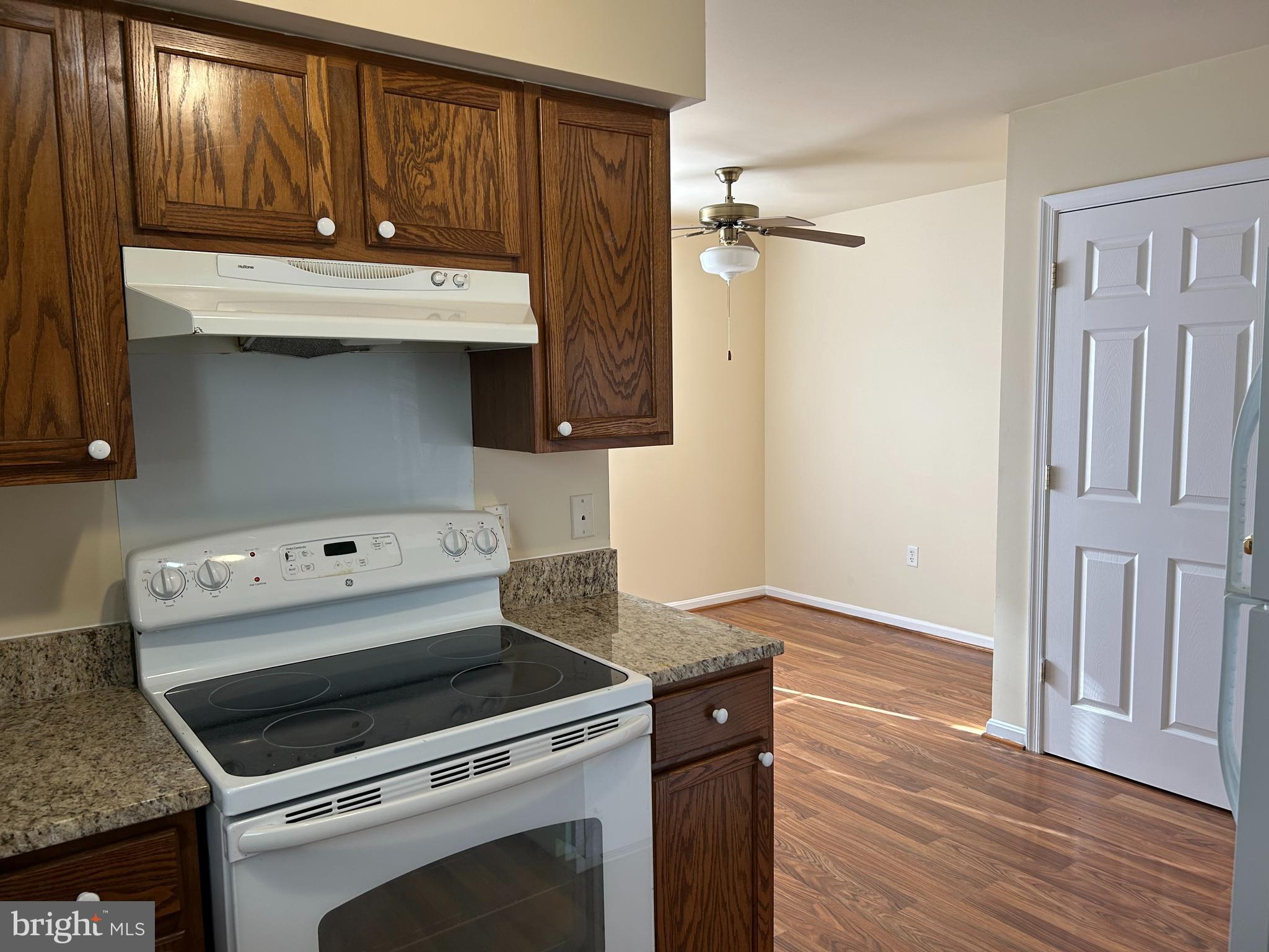 GATEWAY CROSSING - Residential Lease
