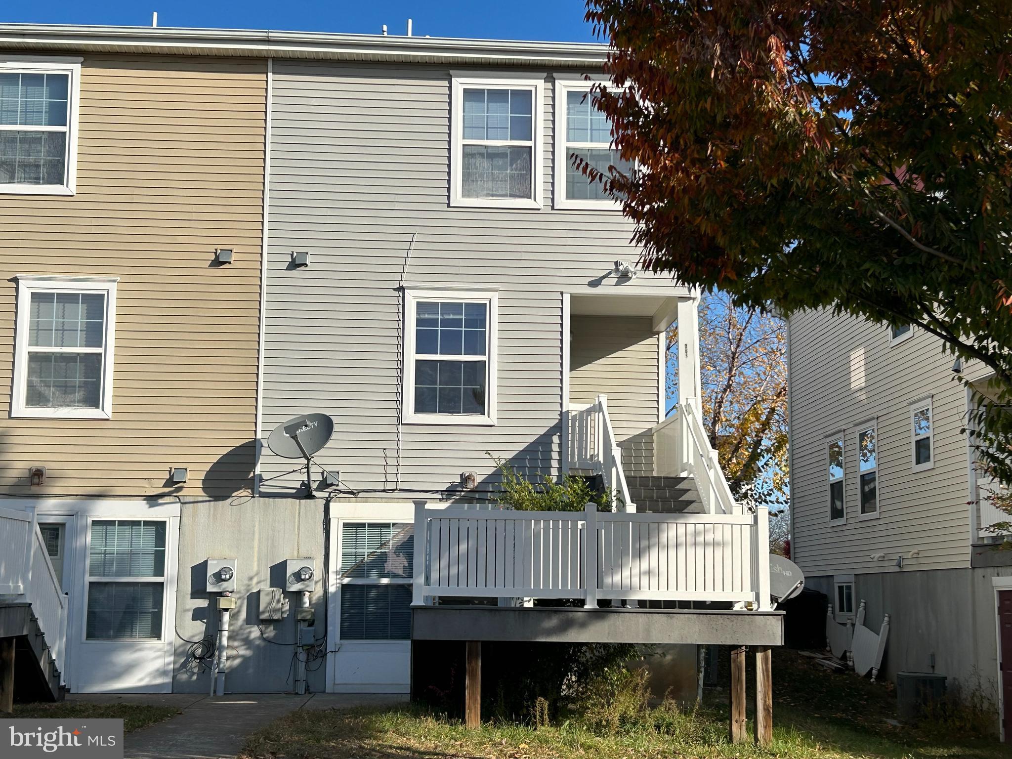 GATEWAY CROSSING - Residential Lease