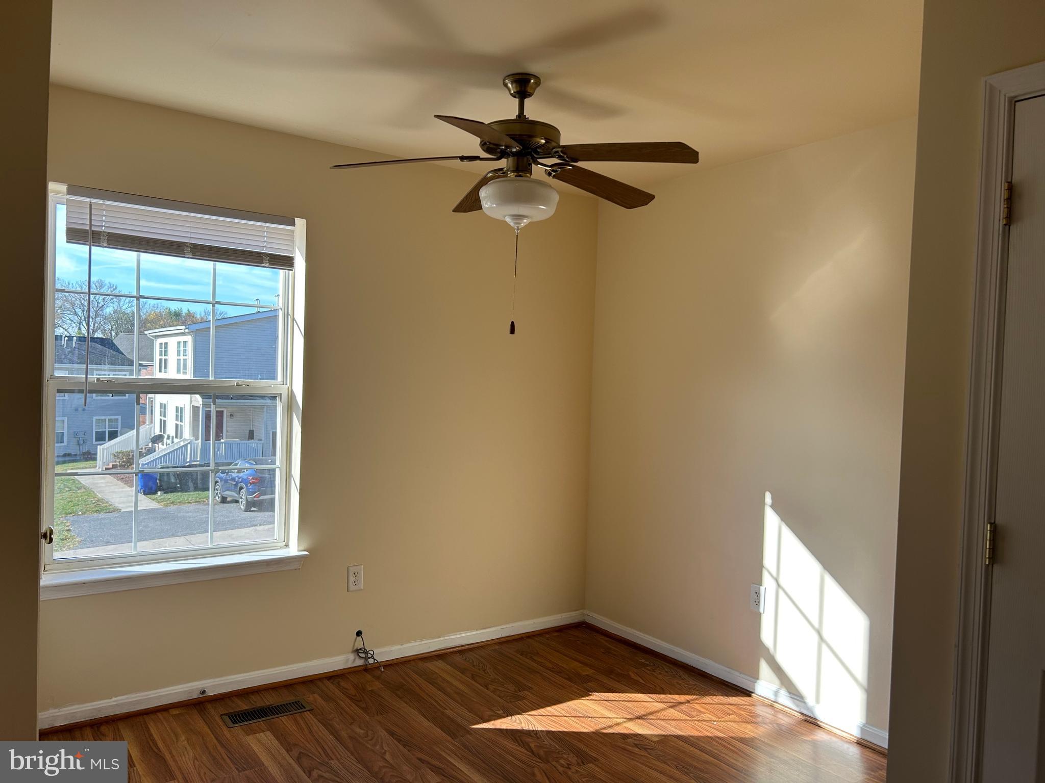 GATEWAY CROSSING - Residential Lease