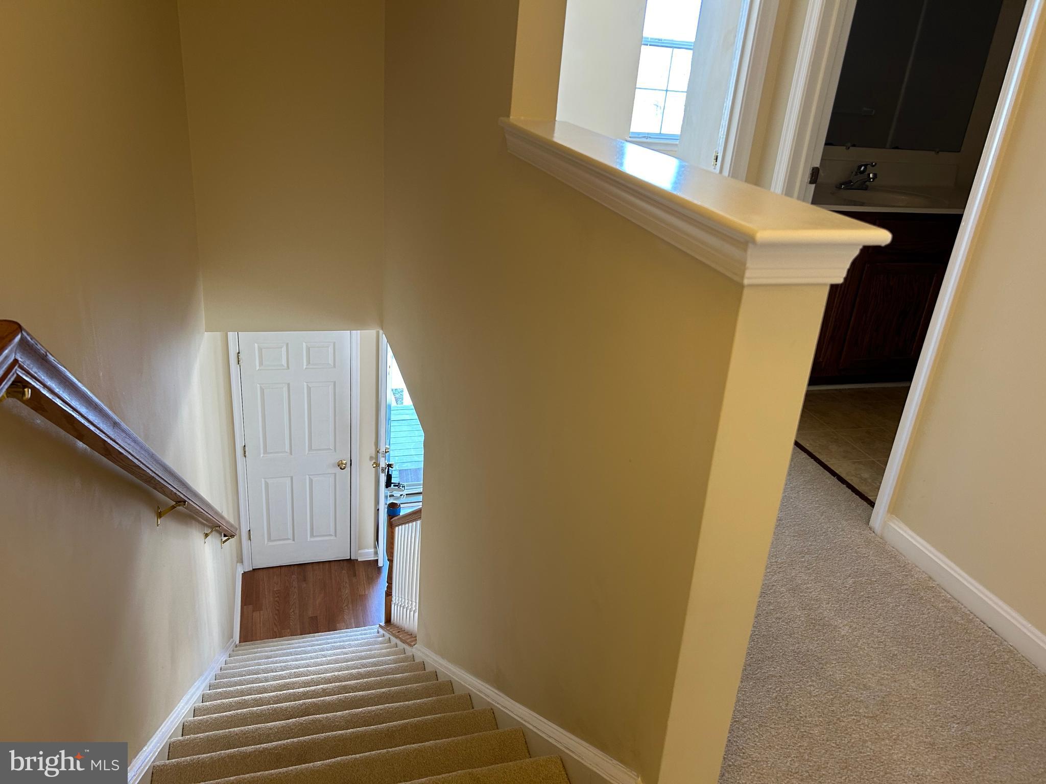 GATEWAY CROSSING - Residential Lease