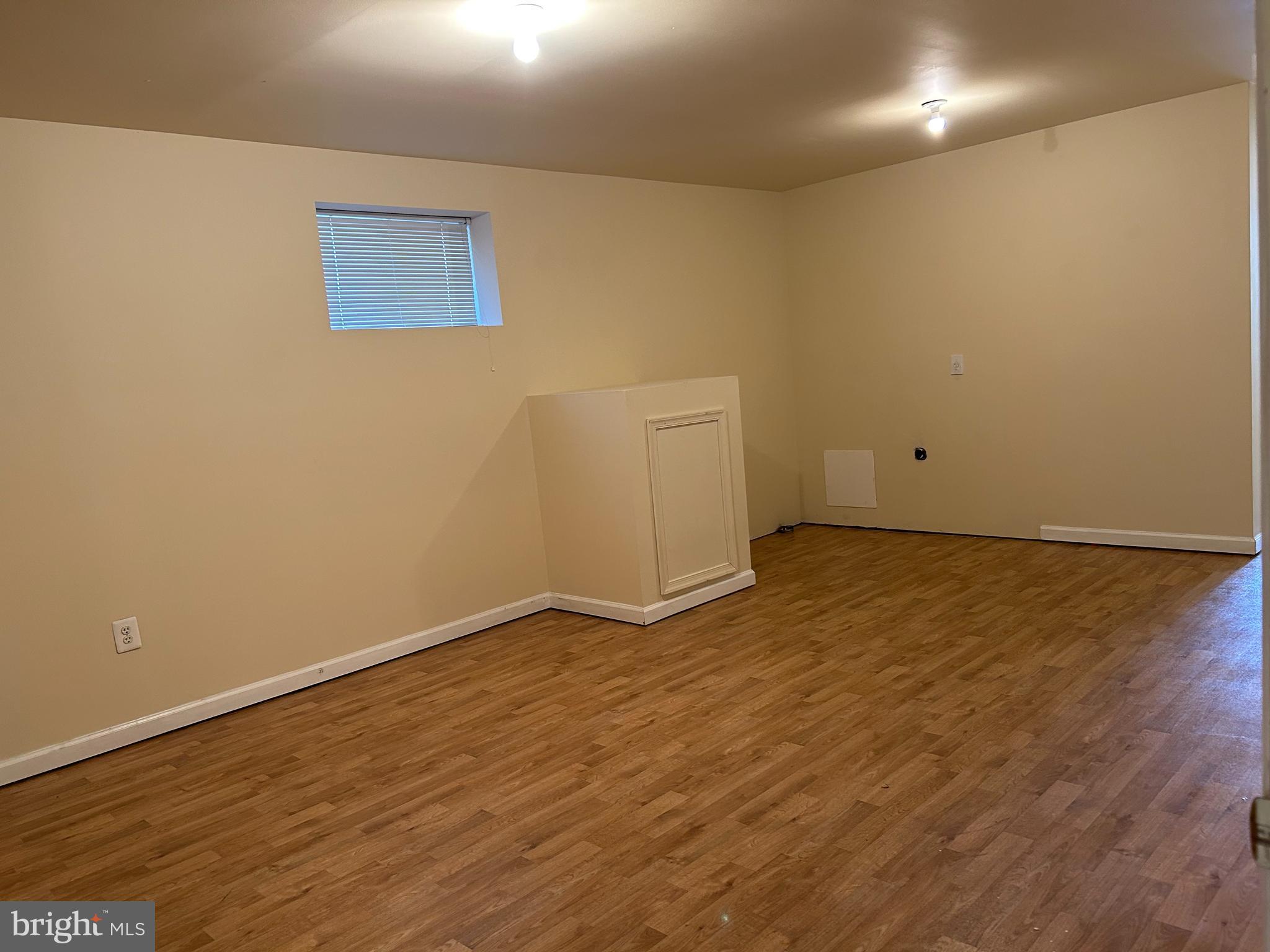 GATEWAY CROSSING - Residential Lease