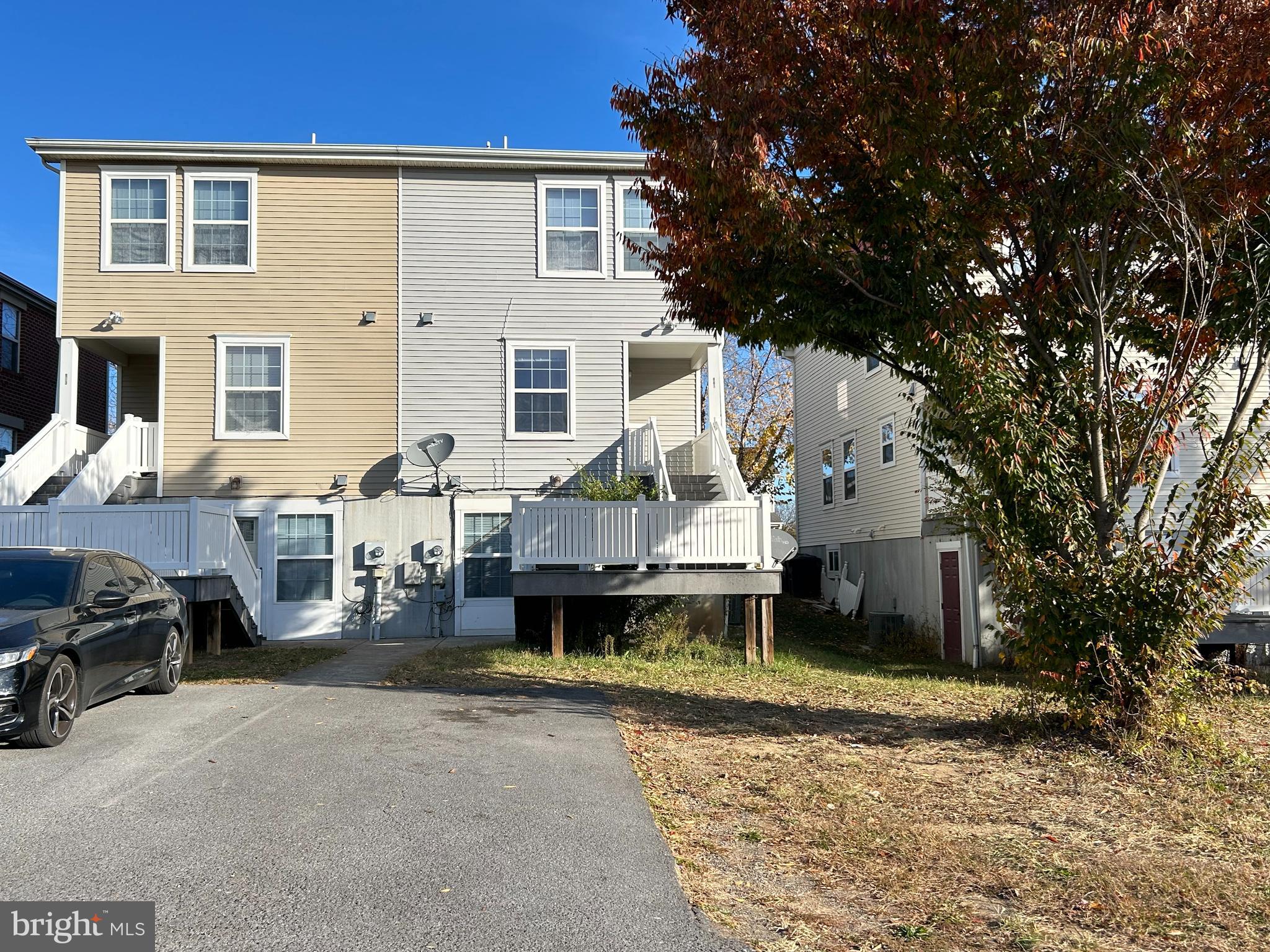 GATEWAY CROSSING - Residential Lease
