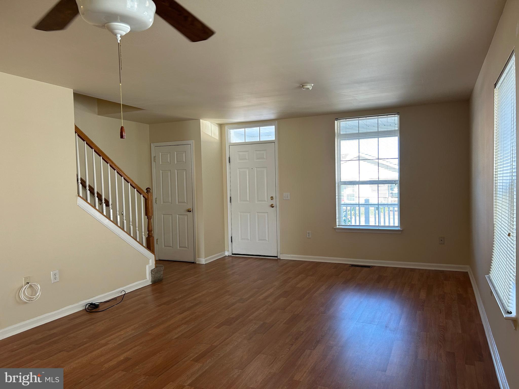 GATEWAY CROSSING - Residential Lease