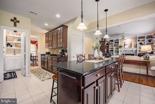 WINDSOR RIDGE - Residential