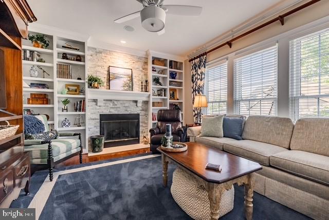 WINDSOR RIDGE - Residential