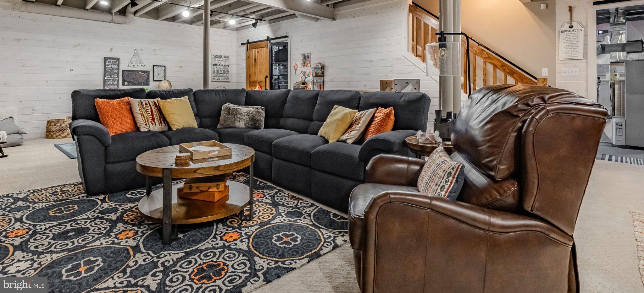 WINDSOR RIDGE - Residential