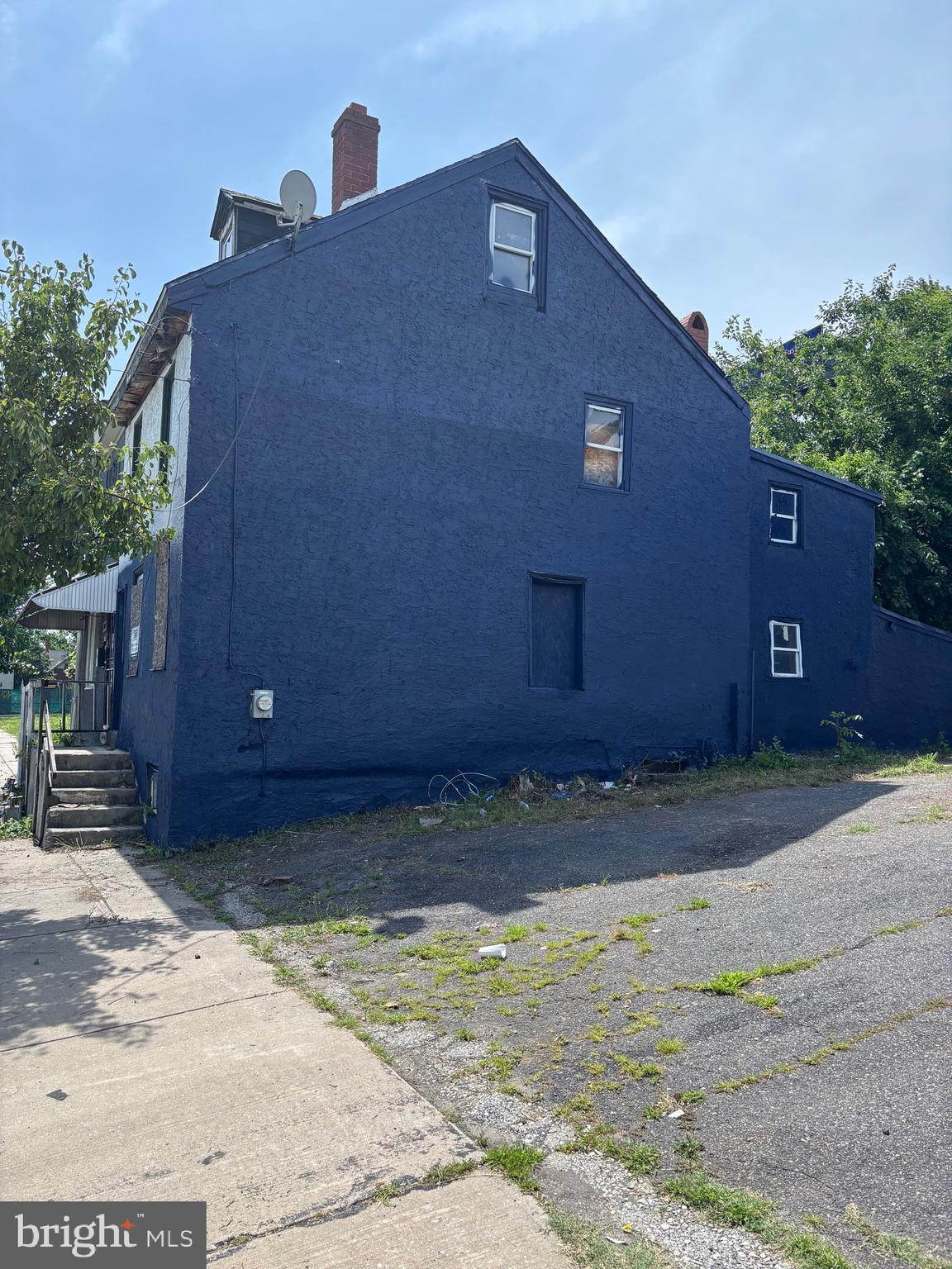 1706 W 2nd Street is a total renovation project with major upside. Newer roof already completed by the seller; otherwise, property requires full rehab — ideal for investors, flippers, or buy-and-hold portfolios.

Excellent location with quick access to I-95, providing easy commuting to Philadelphia, Delaware, and New Jersey via the Commodore Barry Bridge. Walking distance to Subaru Park, home of the Philadelphia Union, adding long-term growth potential to the area.

Property being sold as-is. Bring your vision and unlock the potential. Complete Rehab needed. Shell Property
