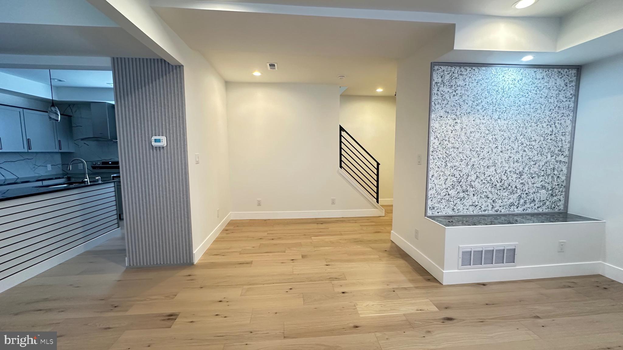 ELKINS PARK - Residential