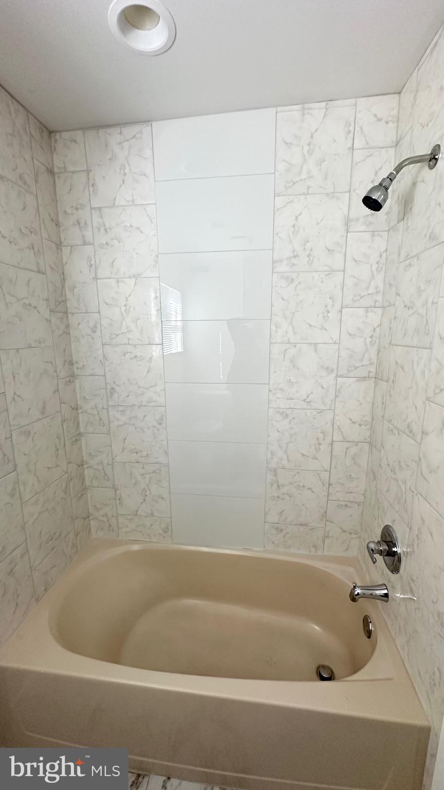 ELKINS PARK - Residential