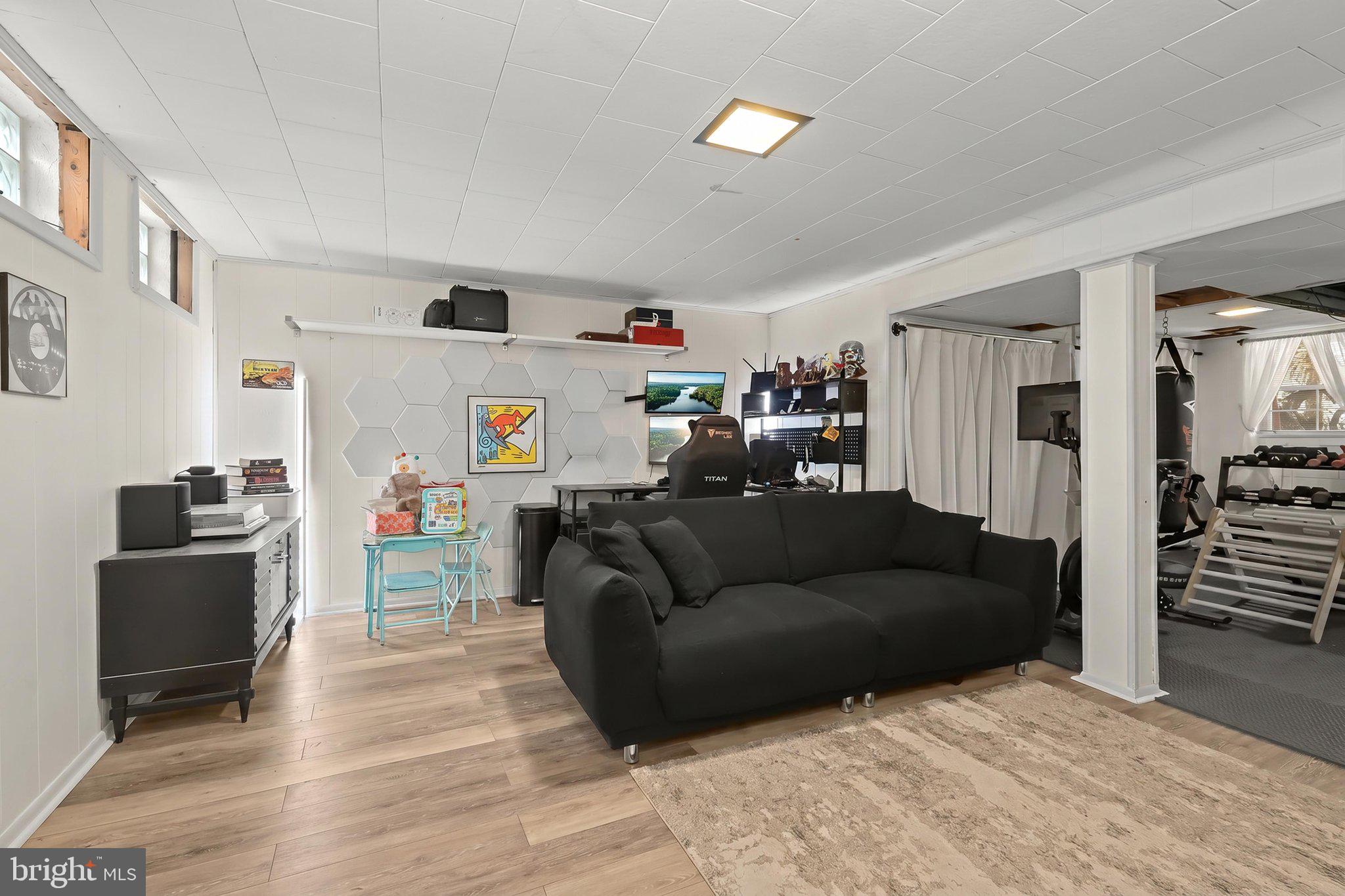 KNETTISHALL - Residential
