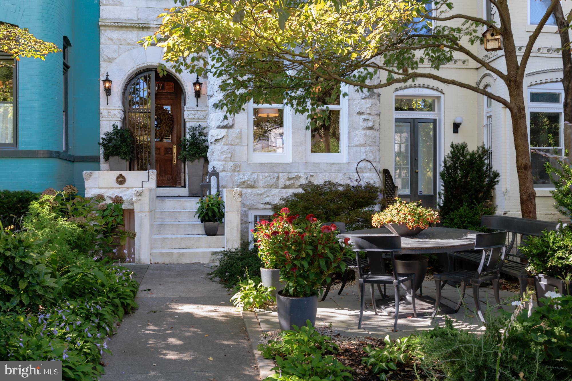 CAPITOL HILL - Residential