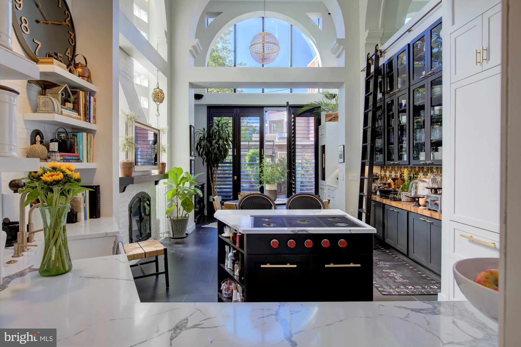 CAPITOL HILL - Residential