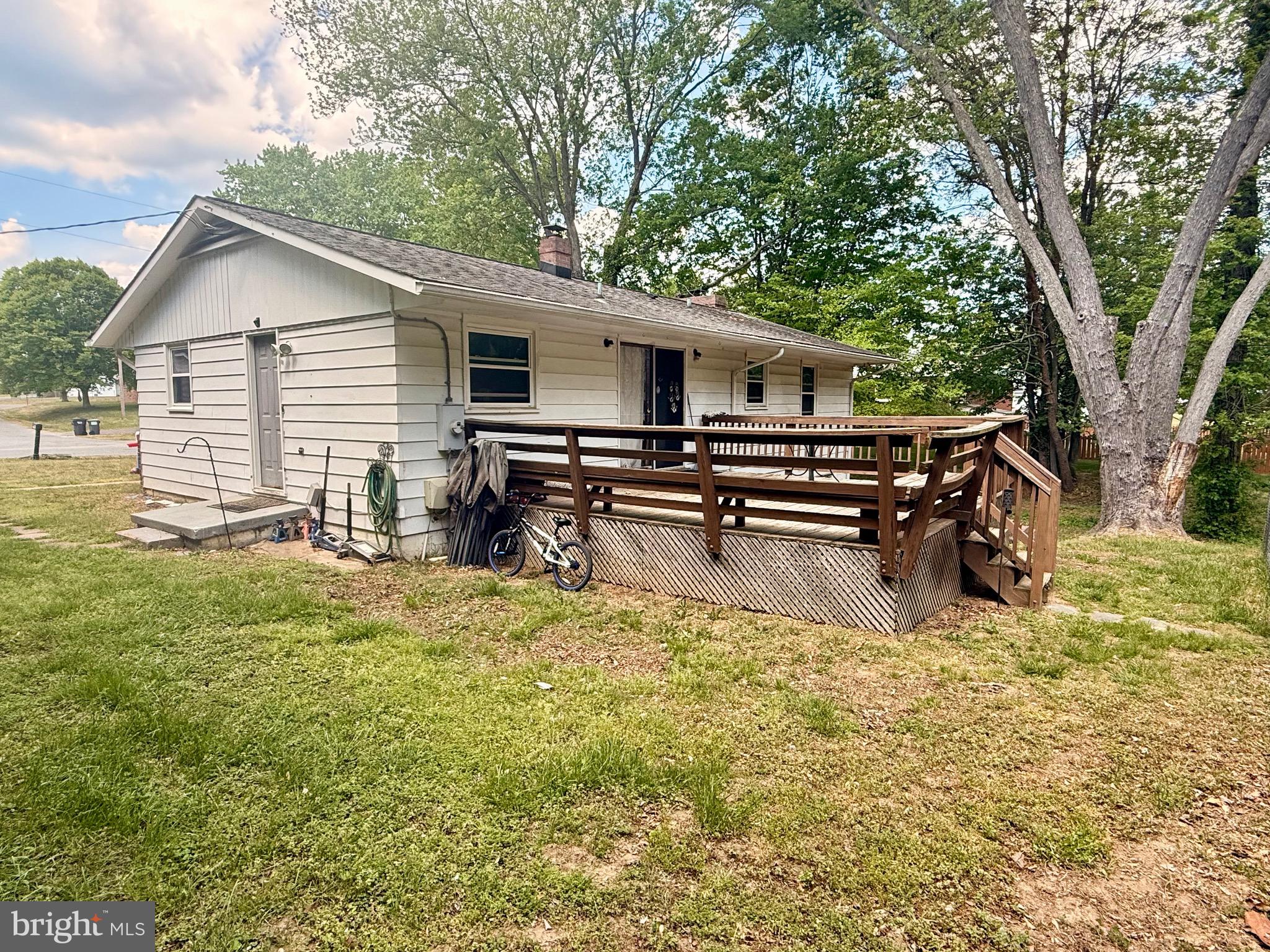 BELL AIR HEIGHTS - Residential