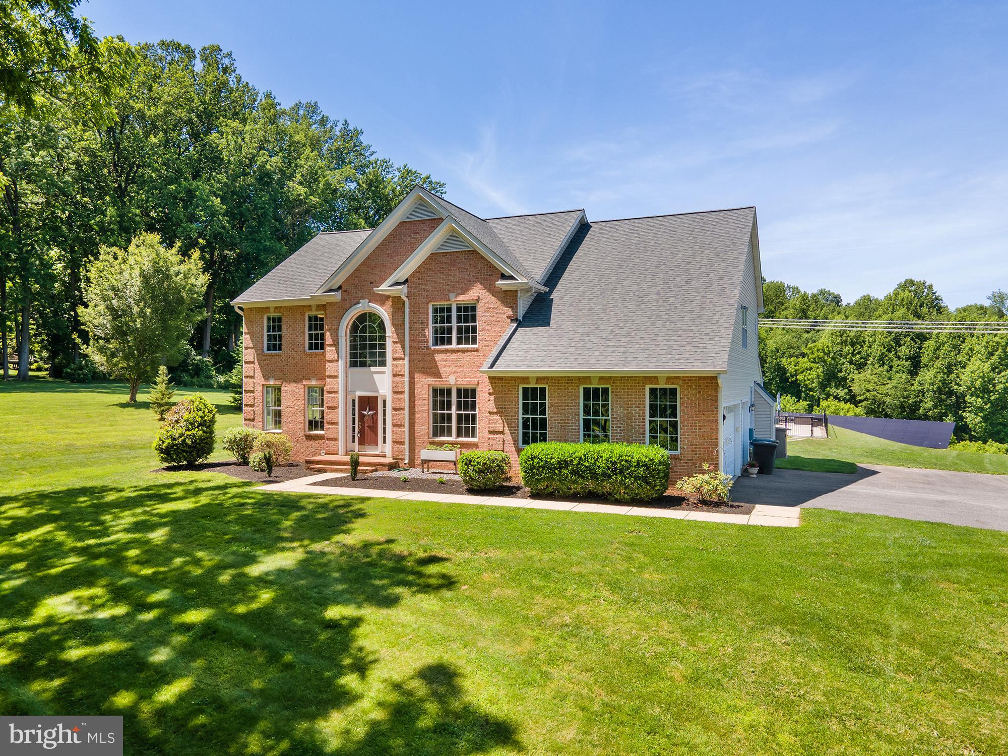 VILLAGE GREEN ESTATES - Residential