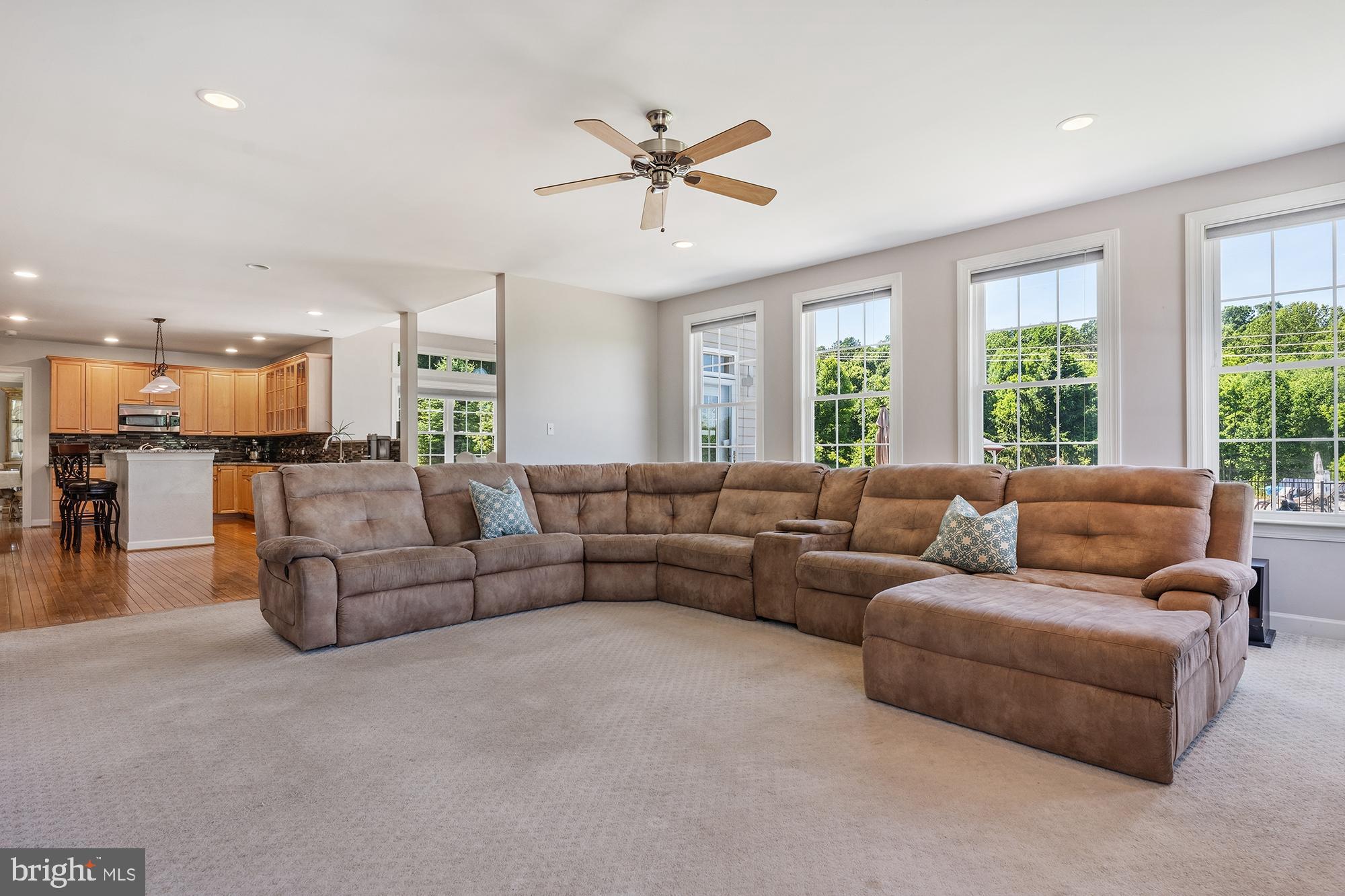 VILLAGE GREEN ESTATES - Residential