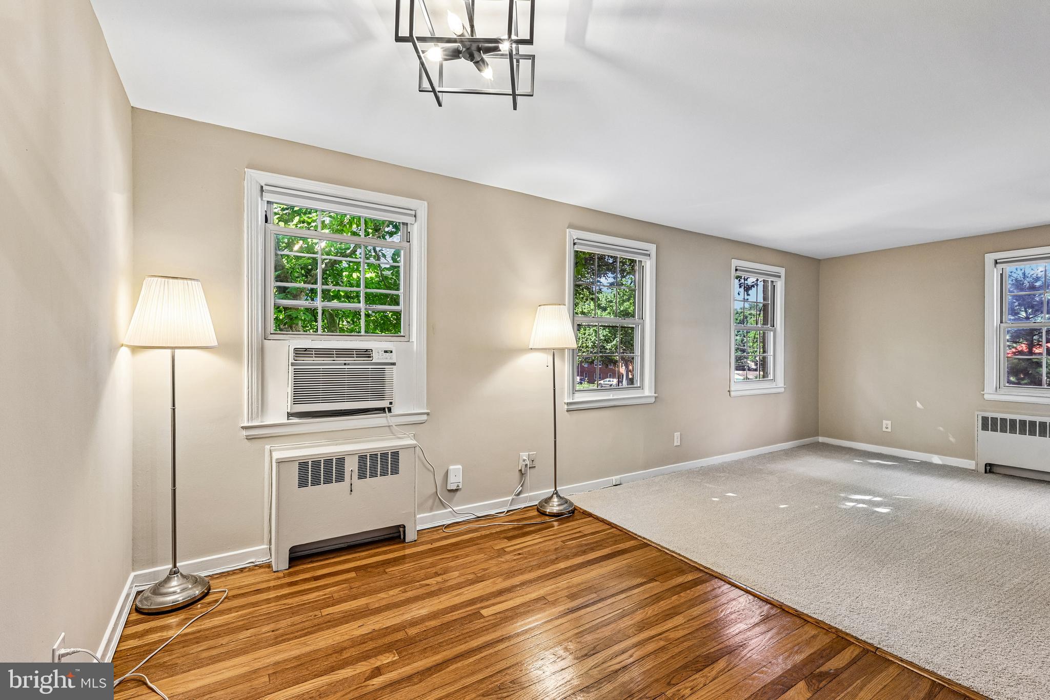 ROCK CREEK VILLAGE CONDOMINIUMS - Residential