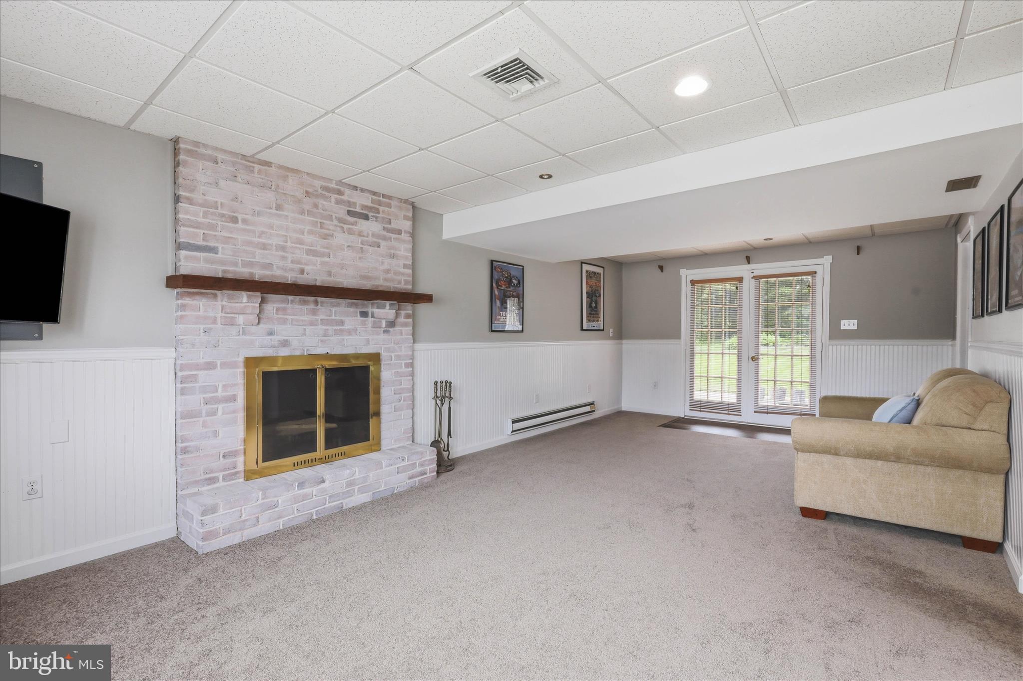 SCHOOL VALLEY FARMS - Residential