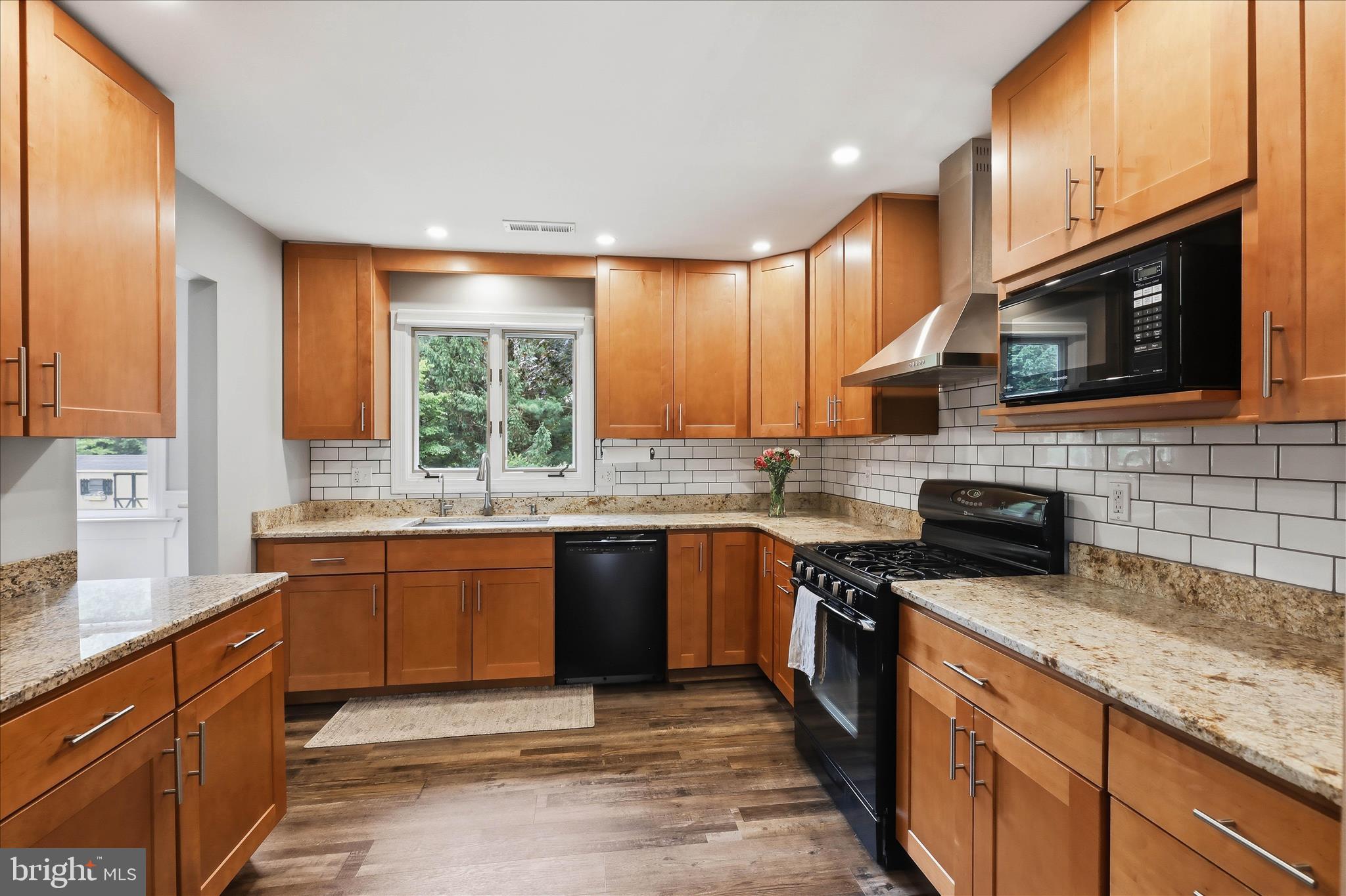 SCHOOL VALLEY FARMS - Residential