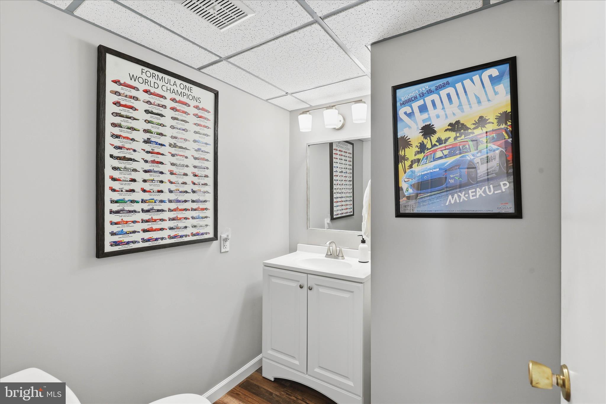SCHOOL VALLEY FARMS - Residential