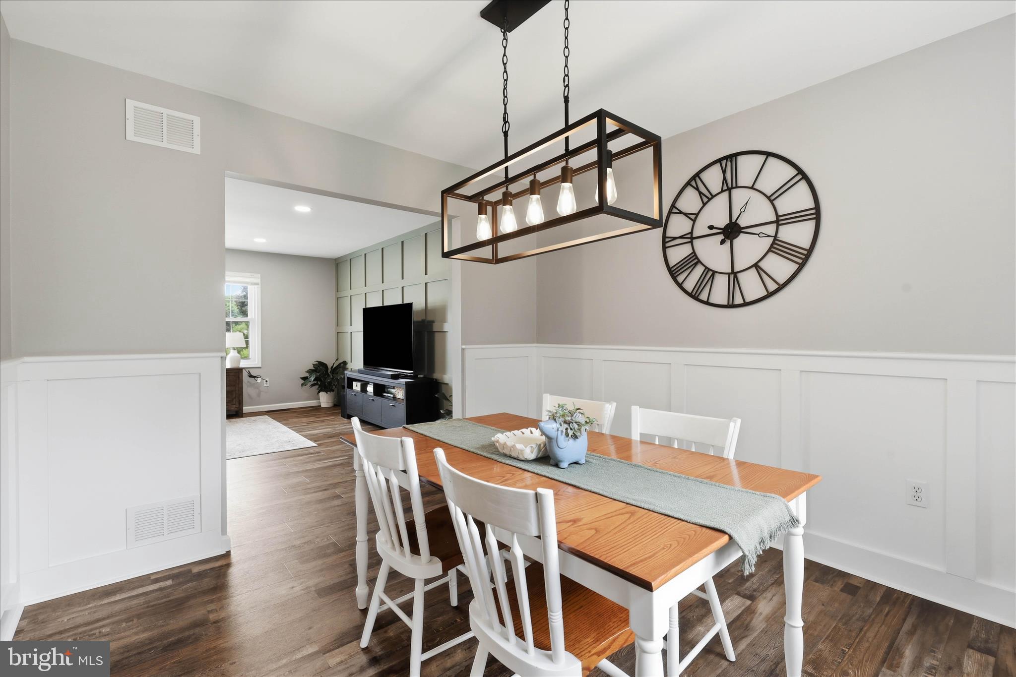 SCHOOL VALLEY FARMS - Residential