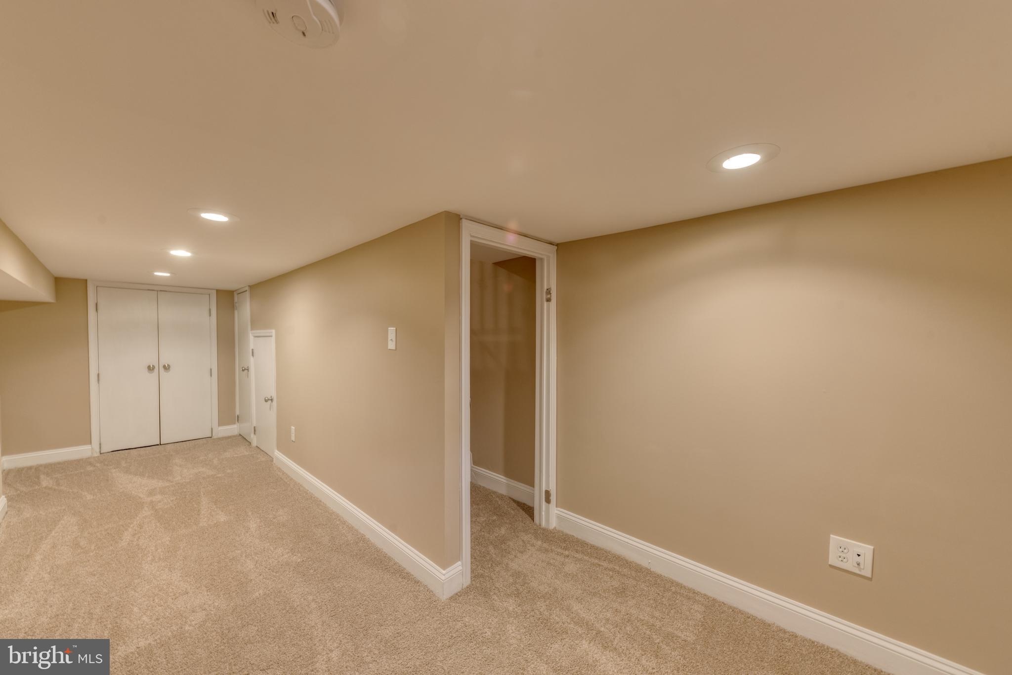 RIVERSIDE PARK - Residential
