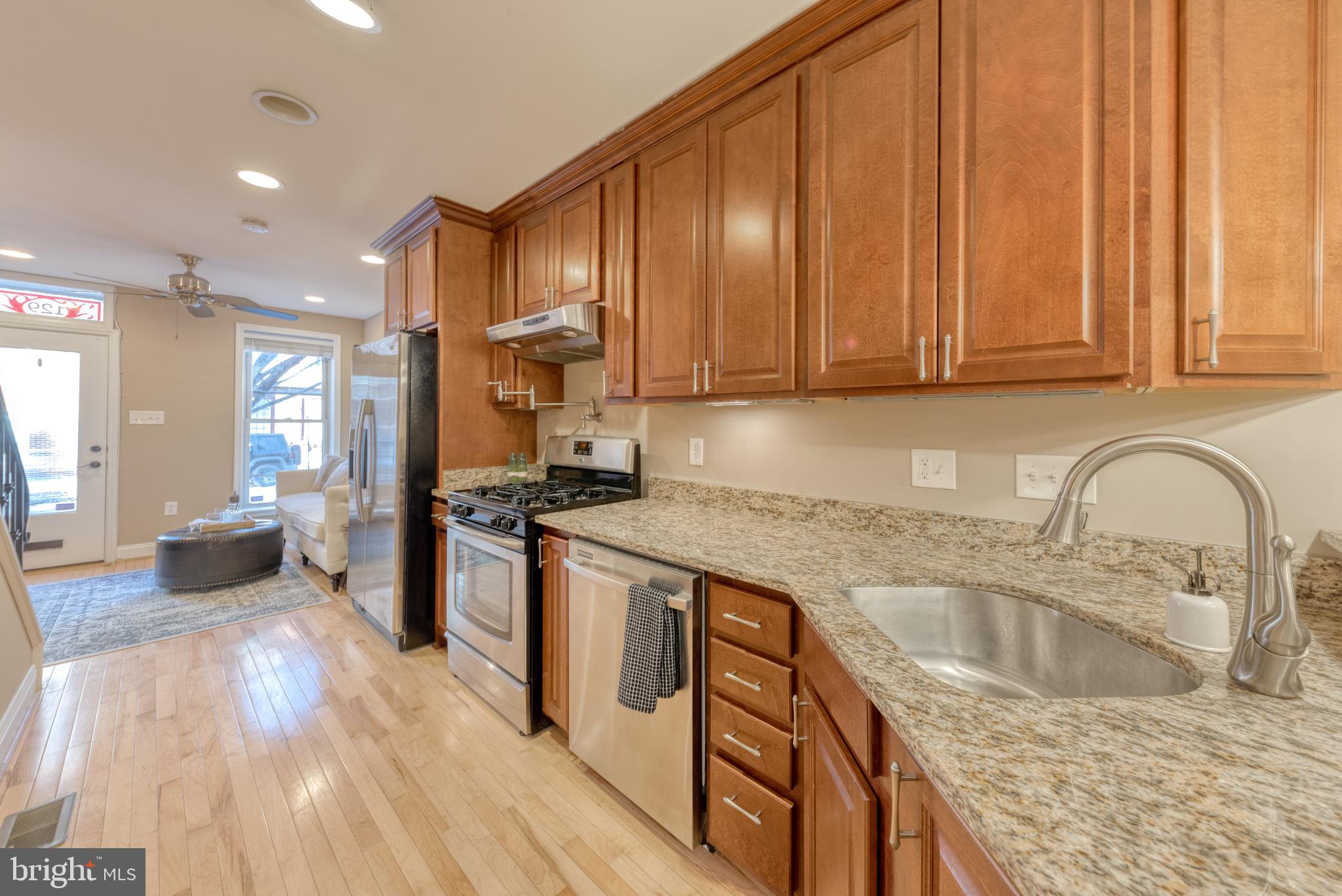 RIVERSIDE PARK - Residential