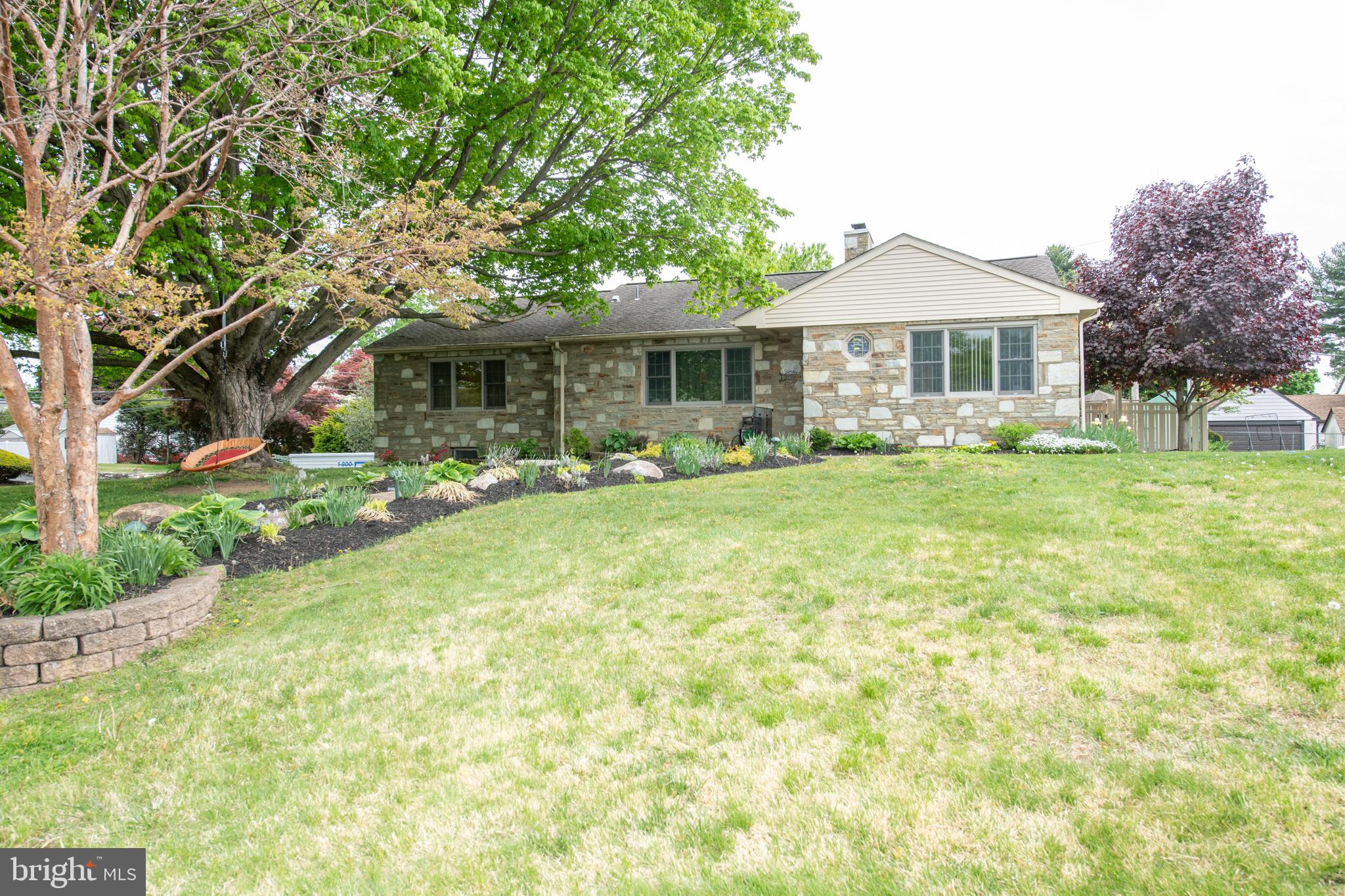 MEADOW BROOK - Residential