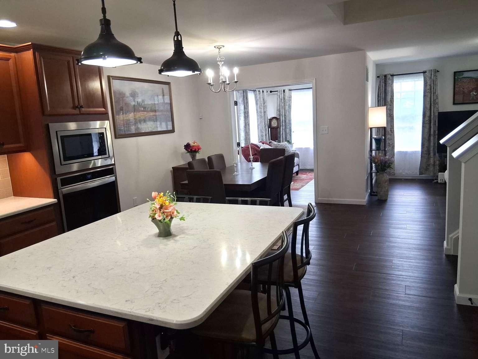 ROLLING MEADOWS - Residential