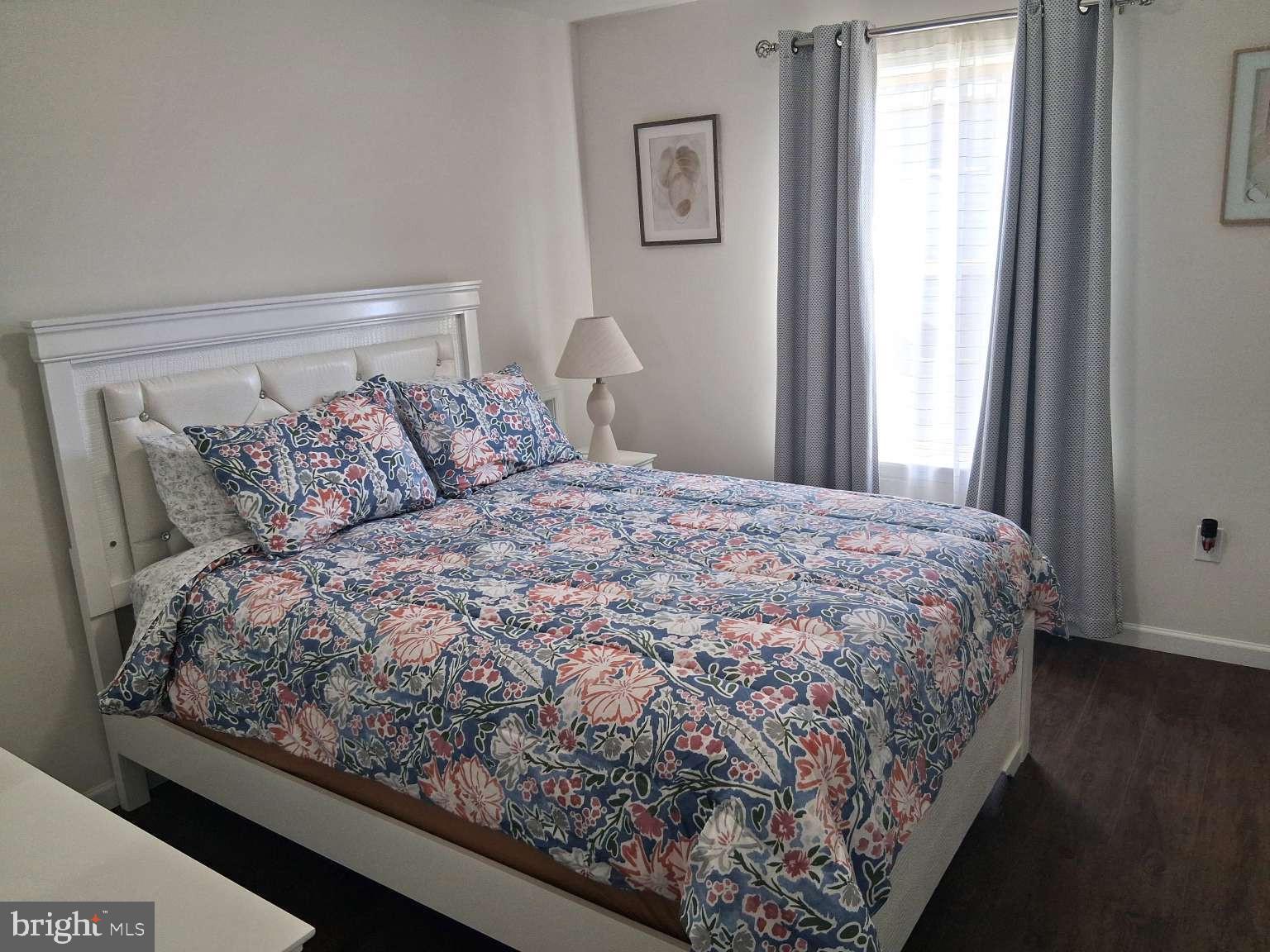 ROLLING MEADOWS - Residential