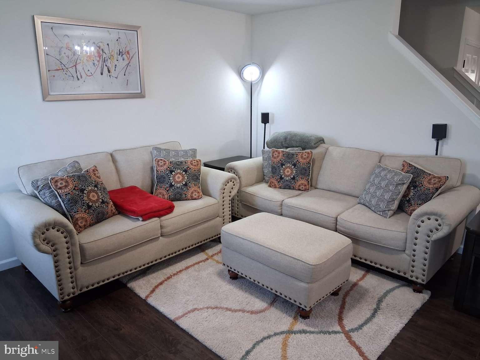 ROLLING MEADOWS - Residential