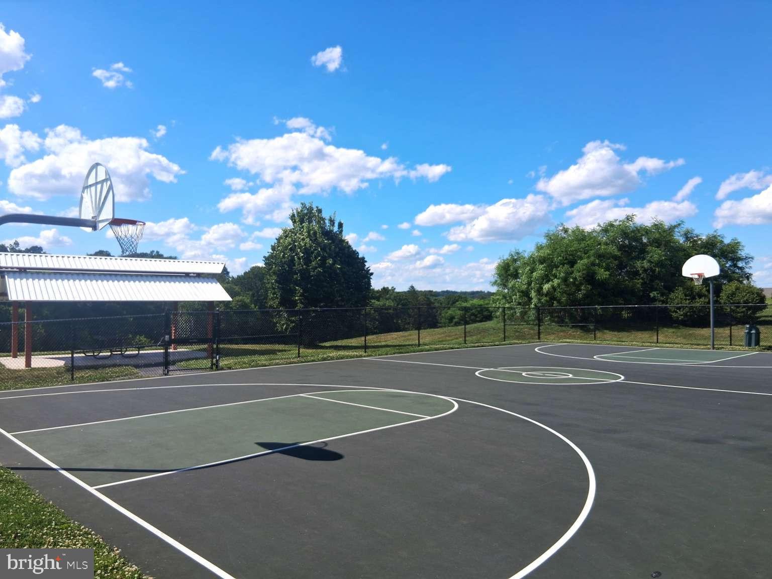 ROLLING MEADOWS - Residential