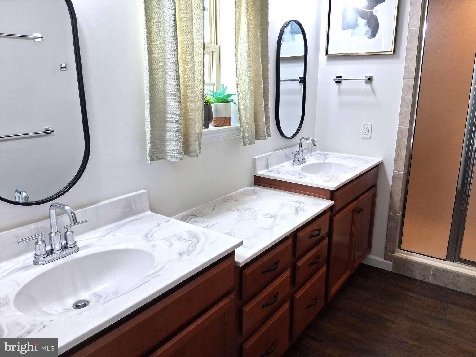 ROLLING MEADOWS - Residential