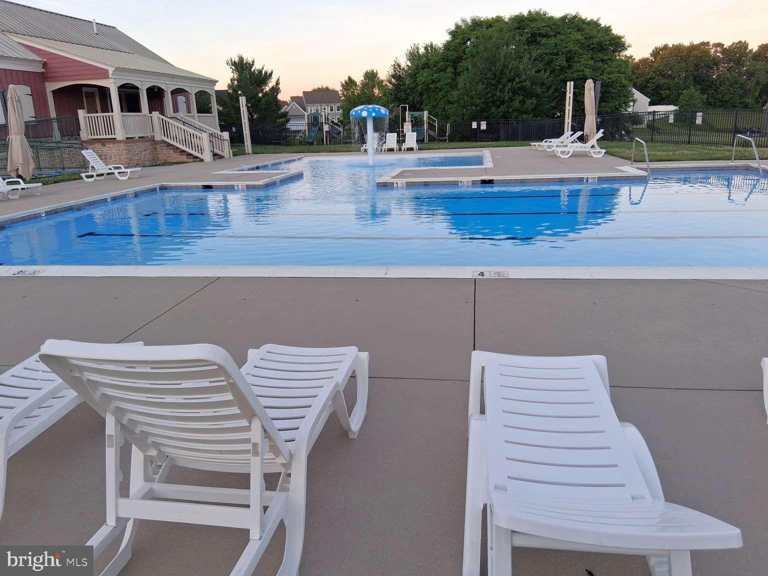 ROLLING MEADOWS - Residential