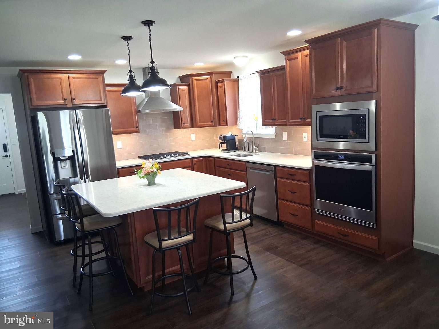 ROLLING MEADOWS - Residential