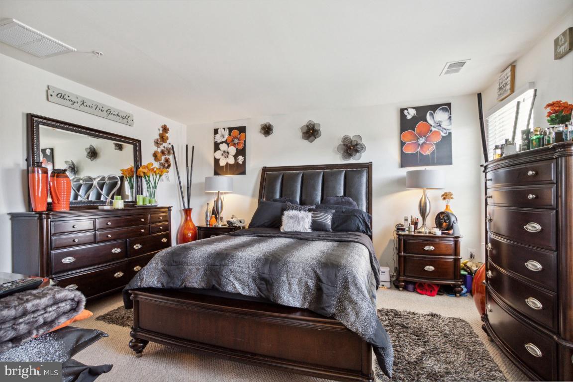 ADAMS CROSSING - Residential
