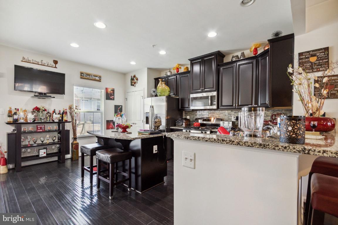 ADAMS CROSSING - Residential