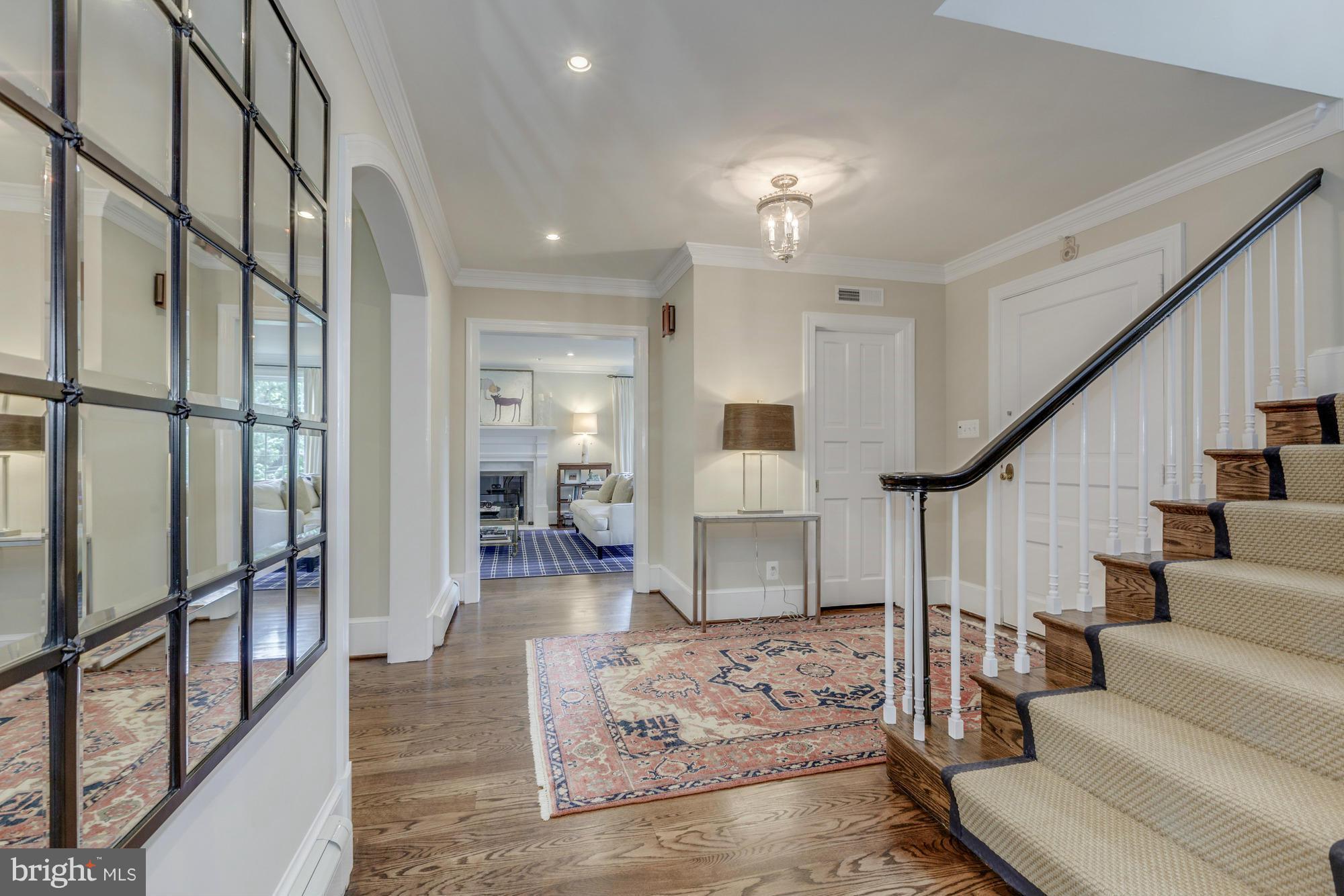 COUNTRY CLUB HILLS - Residential
