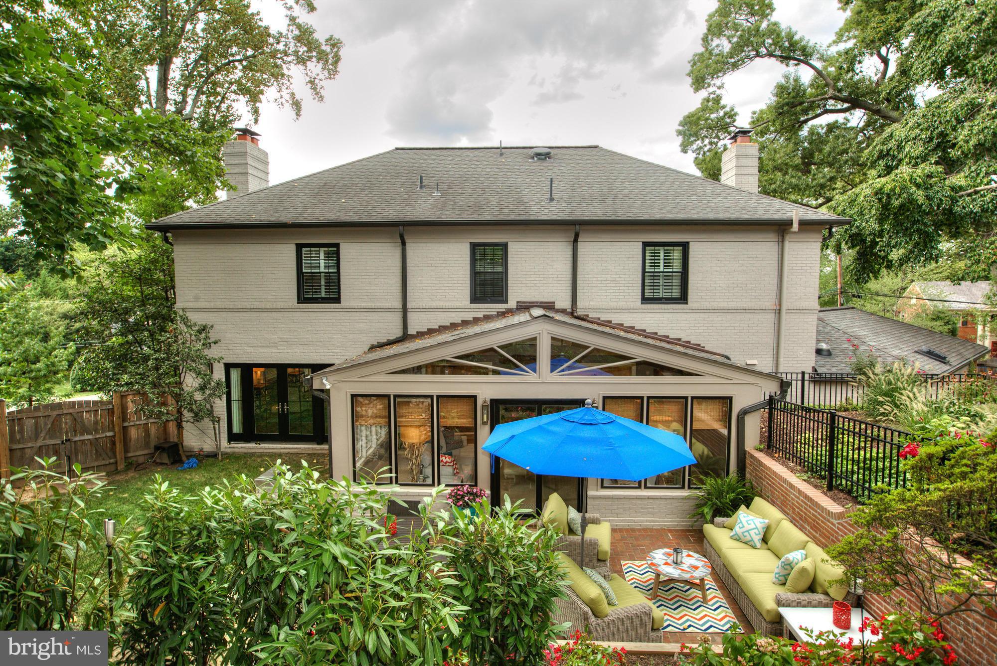 COUNTRY CLUB HILLS - Residential