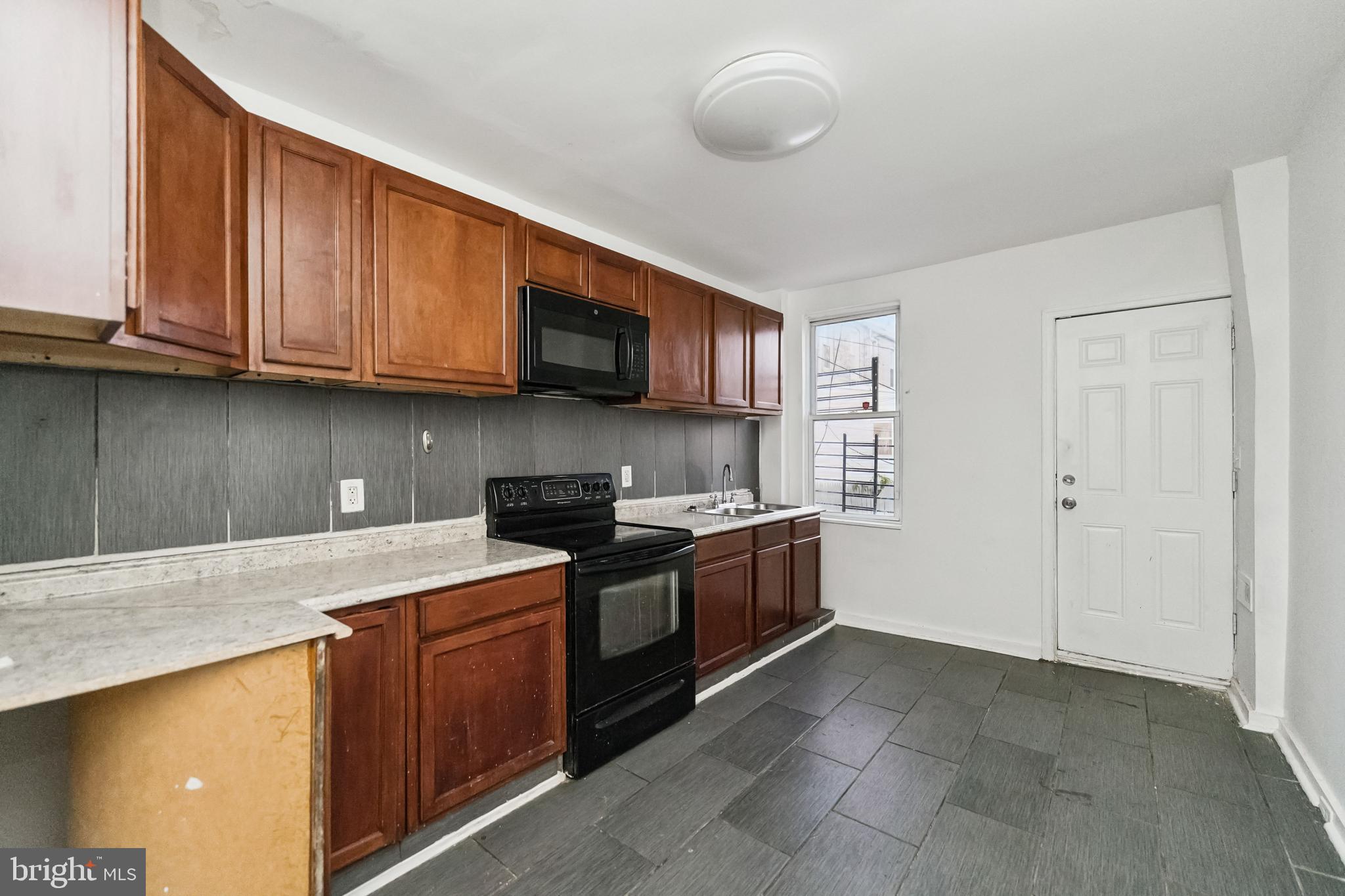 MONDAWMIN - Residential