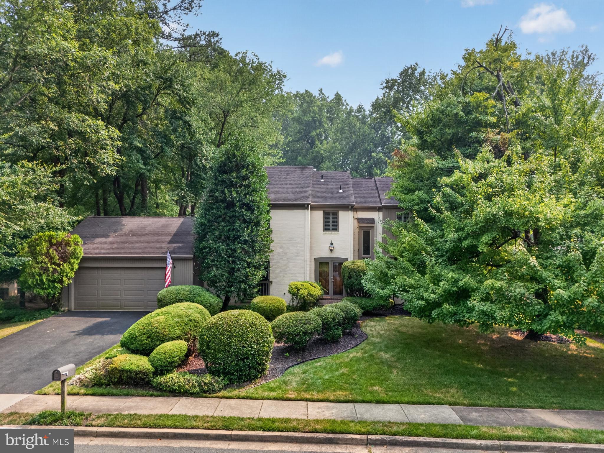 FOX MILL WOODS - Residential