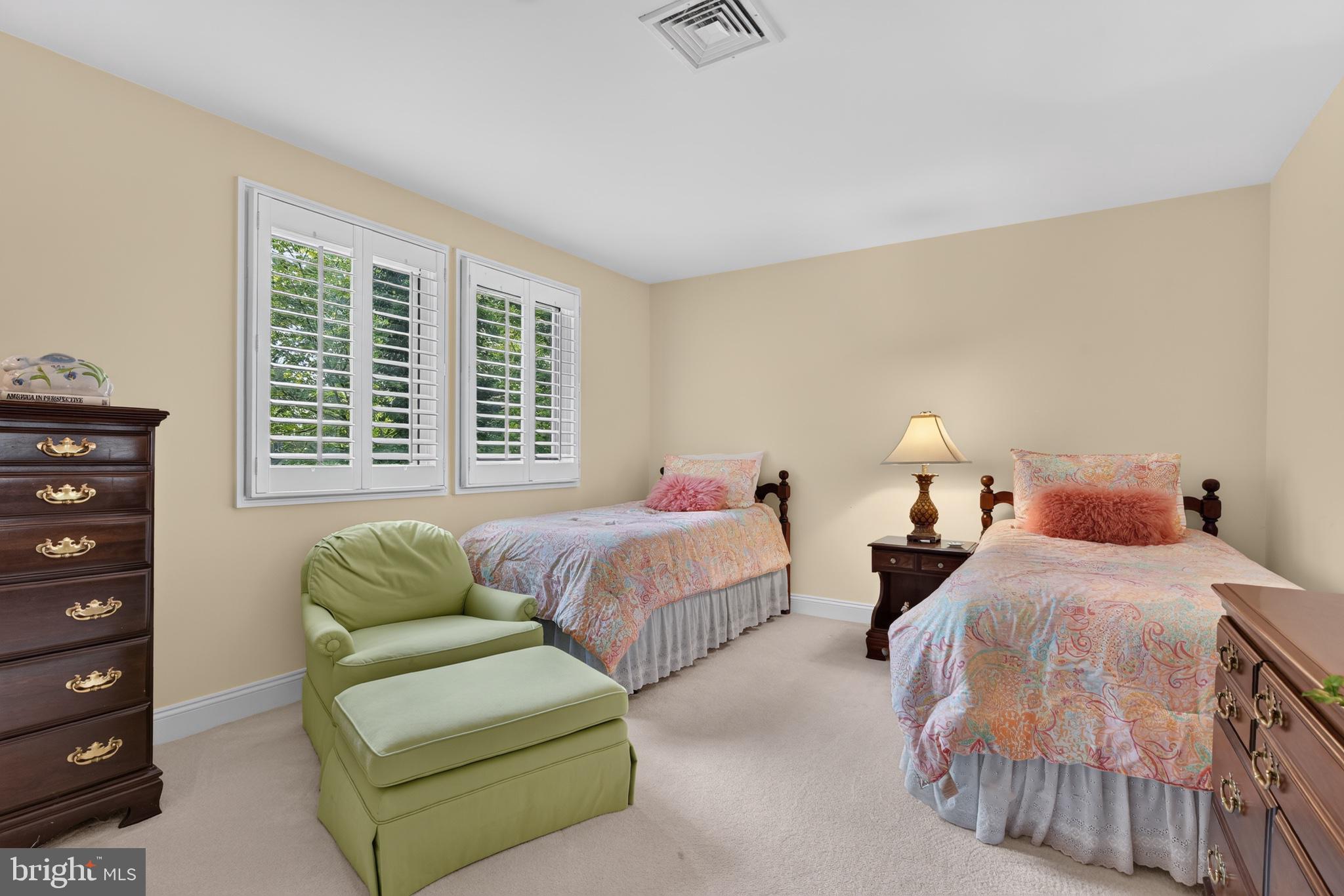 FOX MILL WOODS - Residential