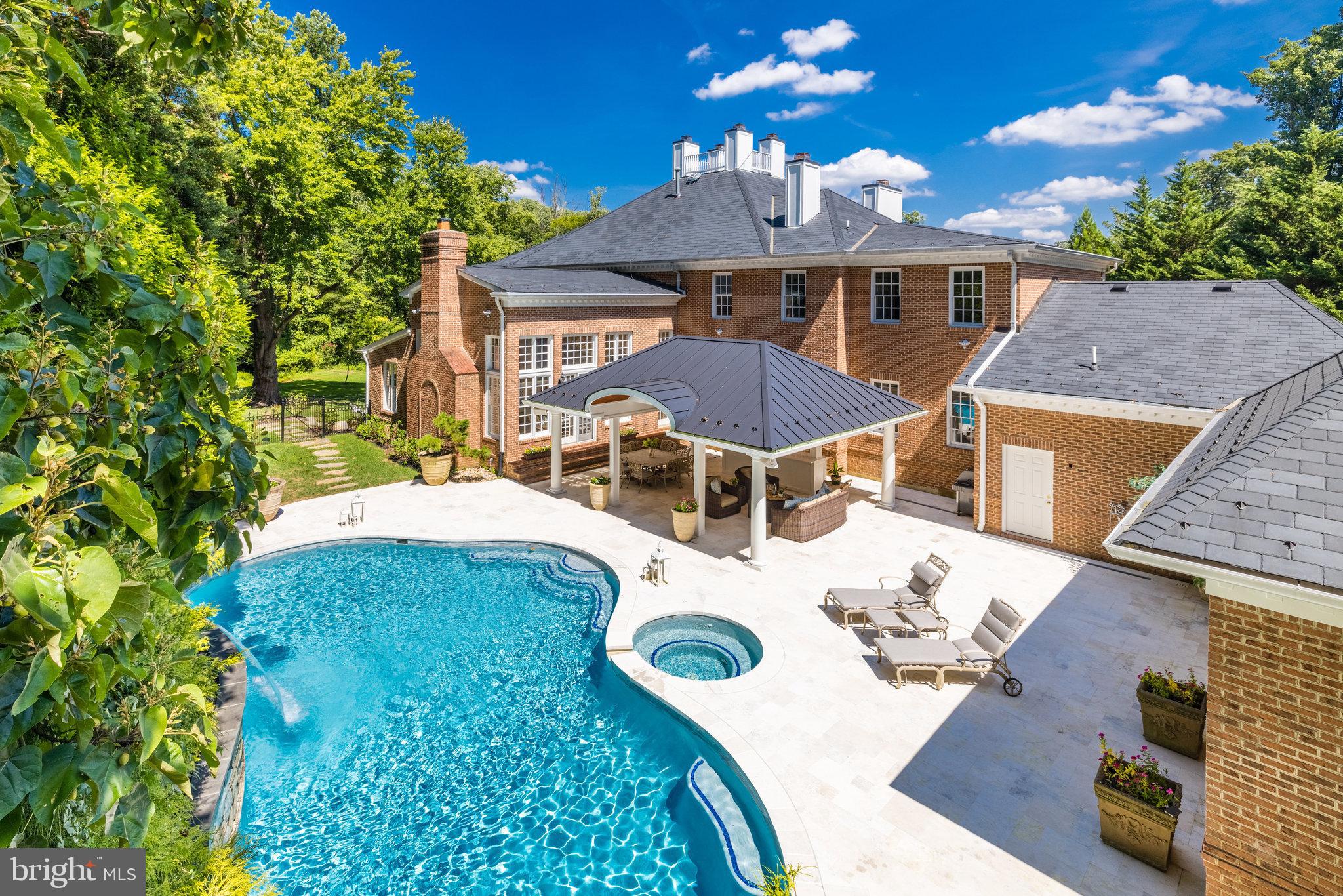 SWINKS MILL WOODS - Residential