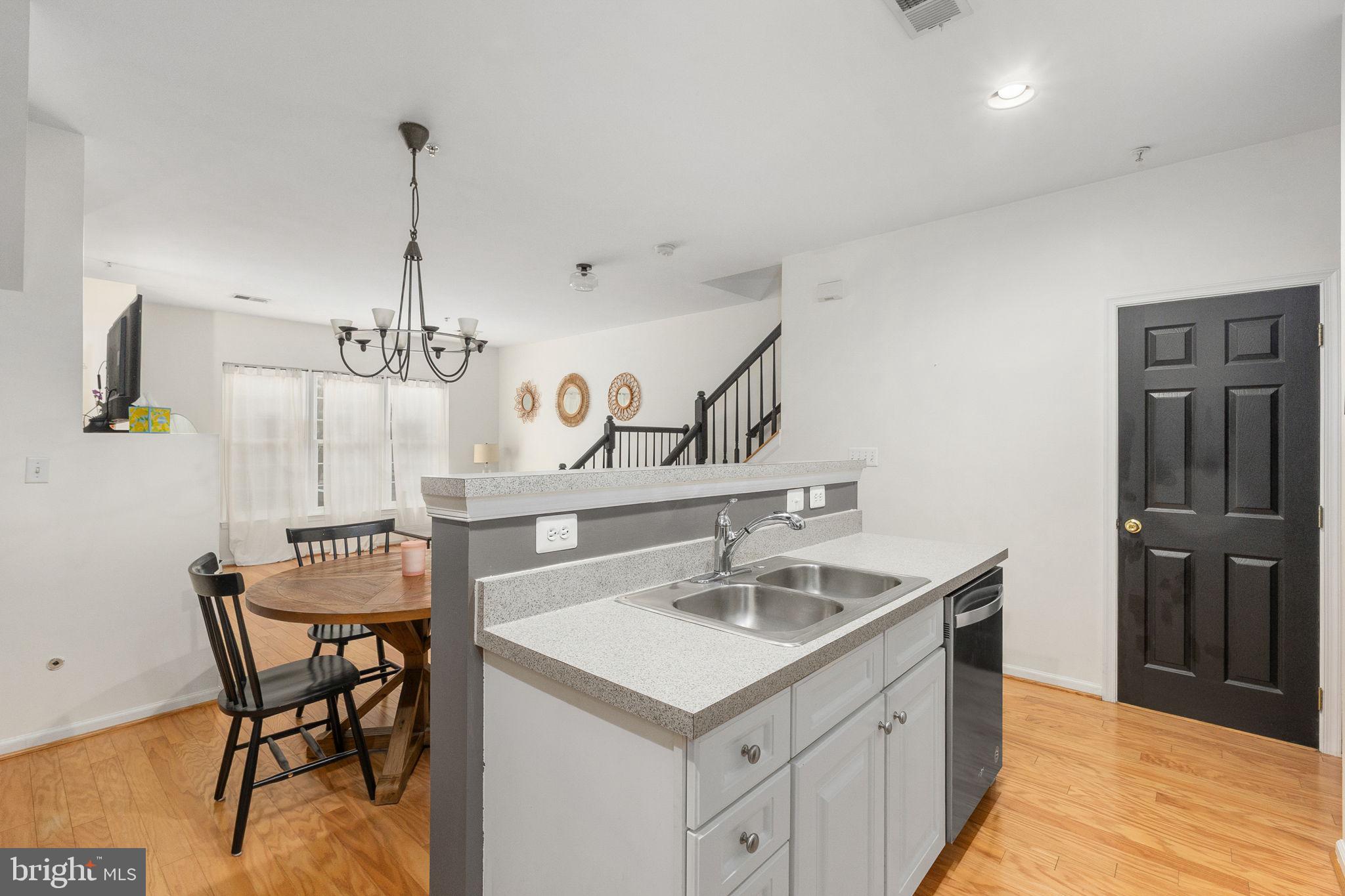 AMBER SPRING - Residential