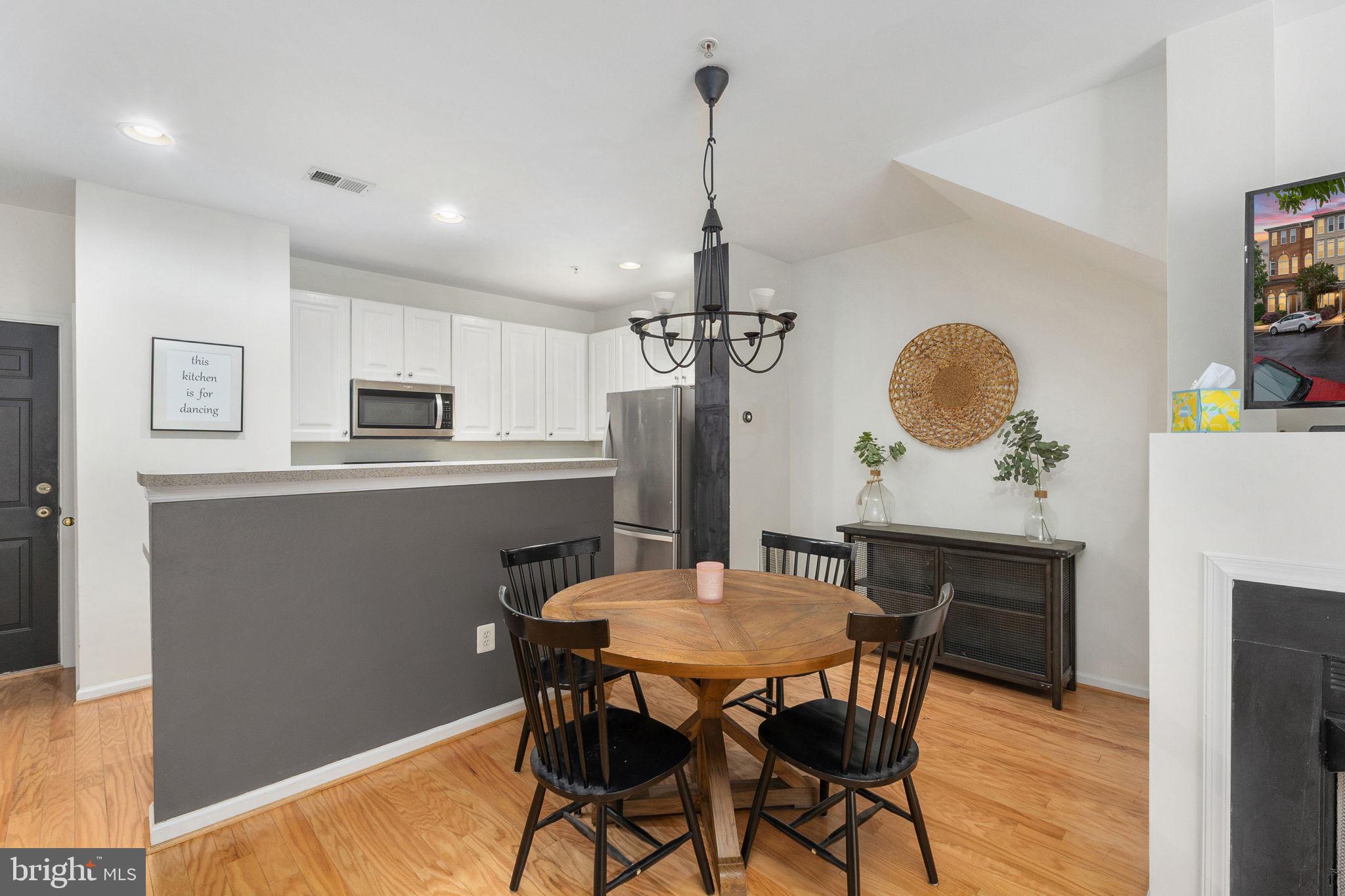 AMBER SPRING - Residential