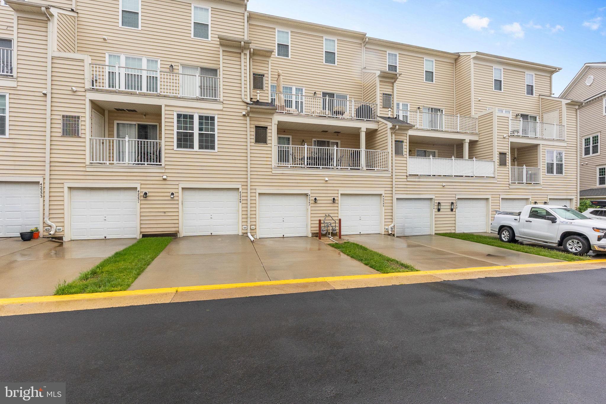 AMBER SPRING - Residential