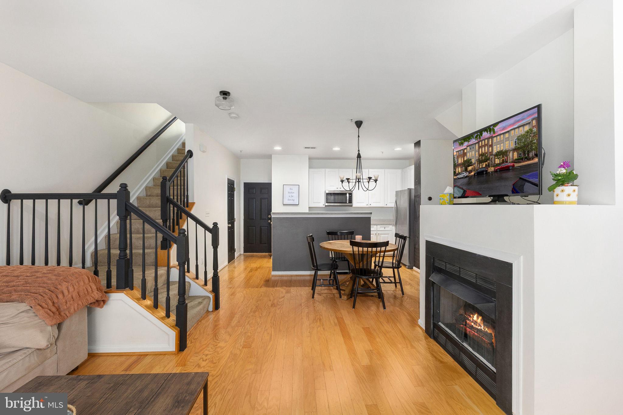 AMBER SPRING - Residential