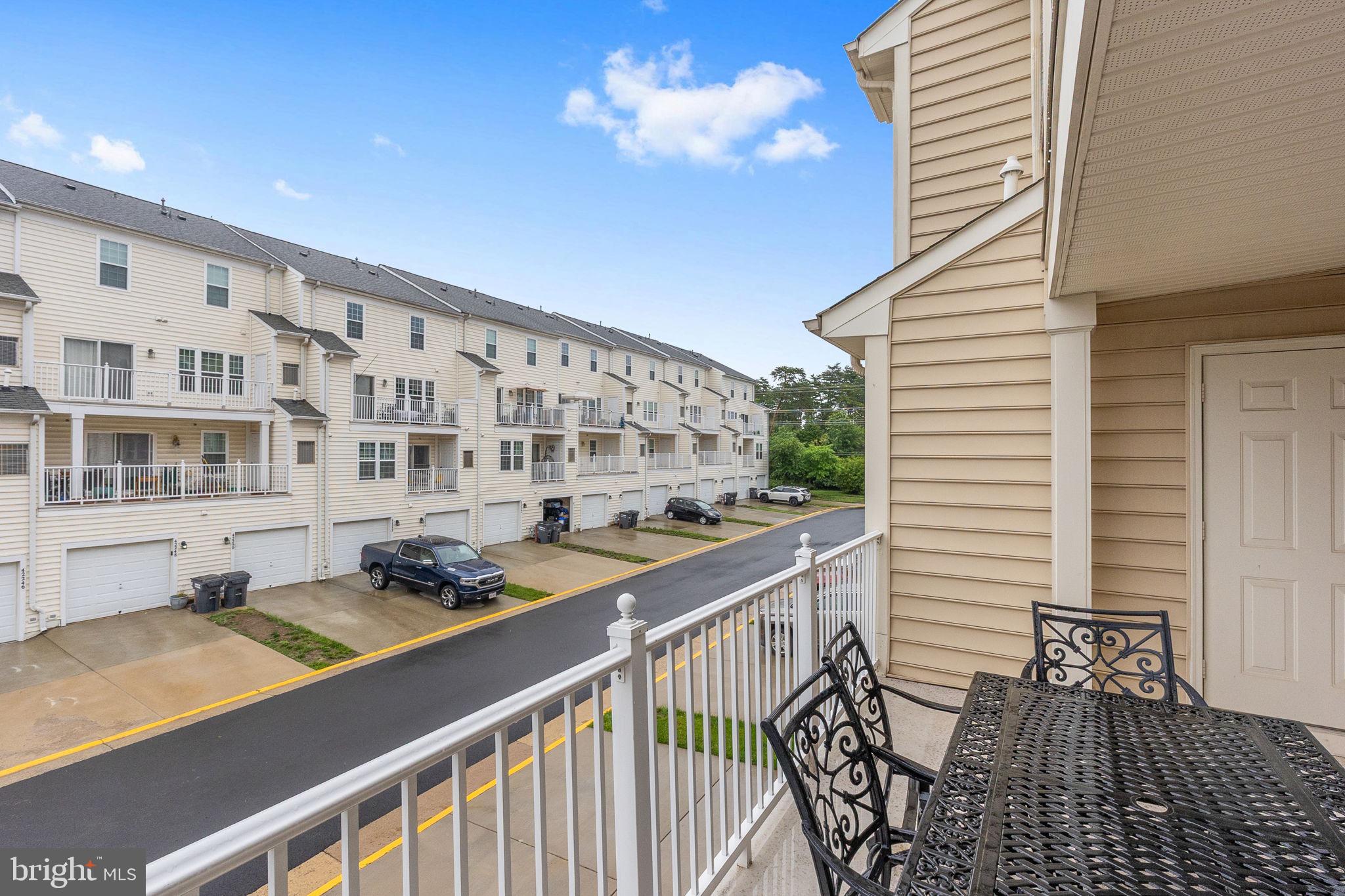 AMBER SPRING - Residential