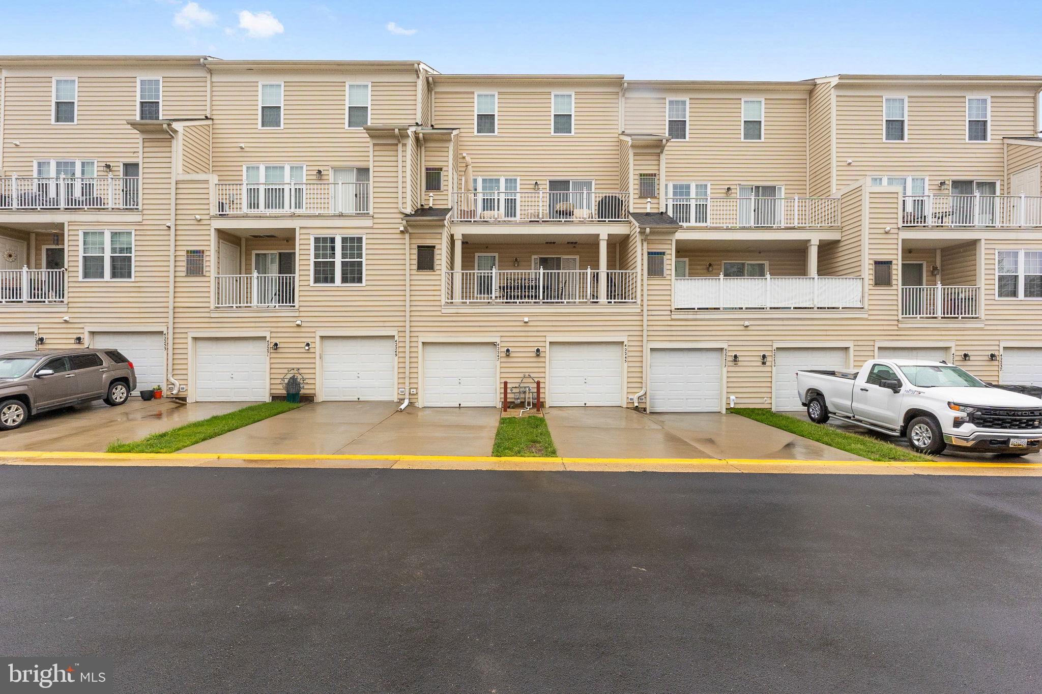 AMBER SPRING - Residential